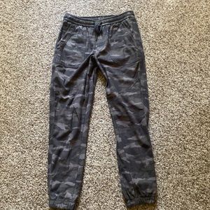 Camouflage activewear pants